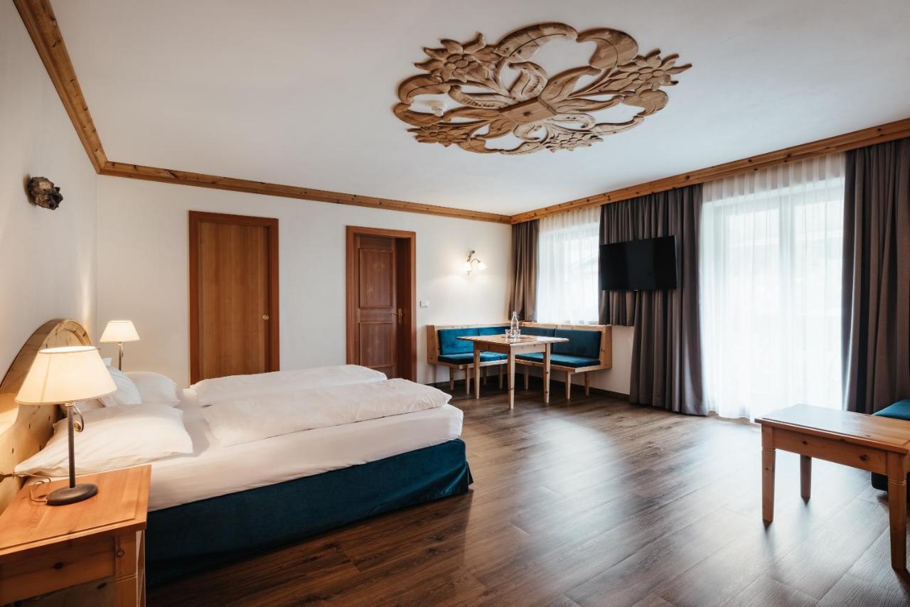 Kristallhotel Corona-Krone San Vigilio Di Marebbe Exterior photo